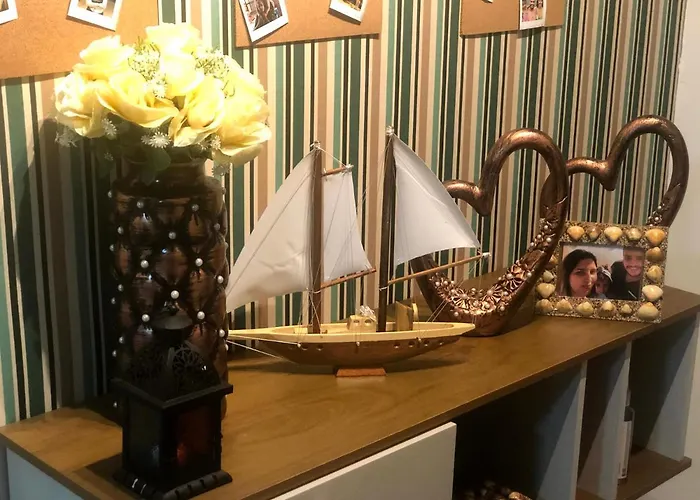 Amplo Apartamento Guarapari - Praia Do Morro- Edificio San Martin -Decorado- Localizacao Imbativel - Em Frente A Supermercado E Farmacia - Praia Center - 3 Quartos - Internet - Vaga De Estacionamento- Check-In Ate 17H