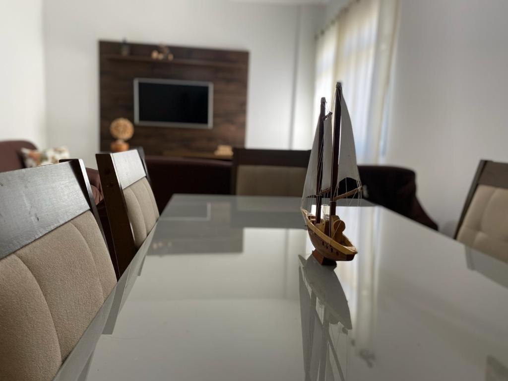 Apartment San Martin: Do Morro Beachfront With Parking Guarapari